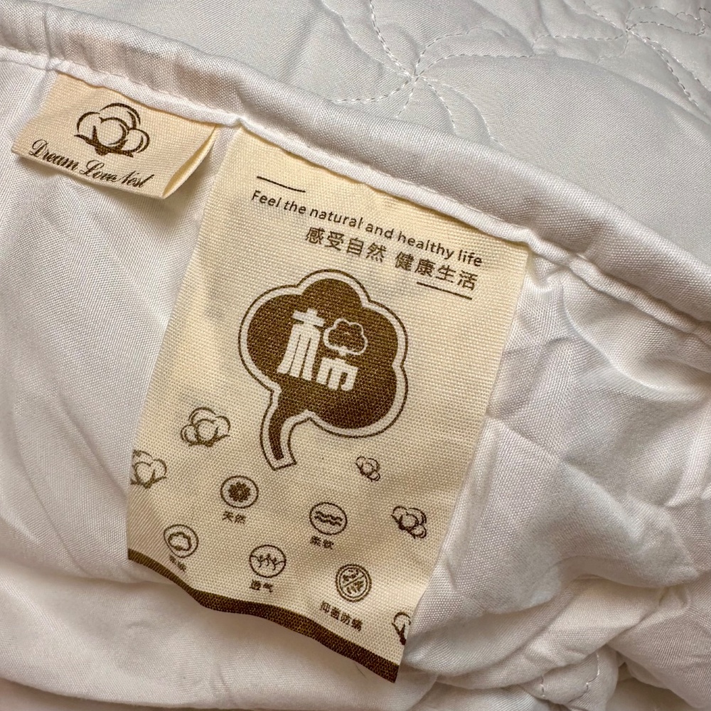 New Quilted Mattress Pad Cover + 2 Pillow Protectors  Queen - Picture 4 of 8